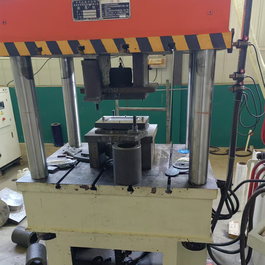 Hydraulic press